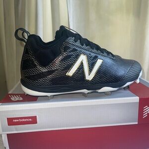New Balance Men's Baseball Metal Cleats Size 7 2E Wide Black/Gold Accents New